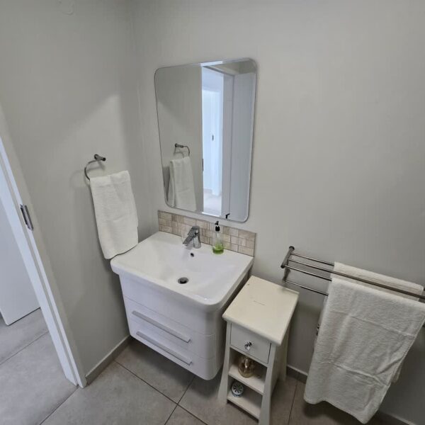 10Mountgreen_38